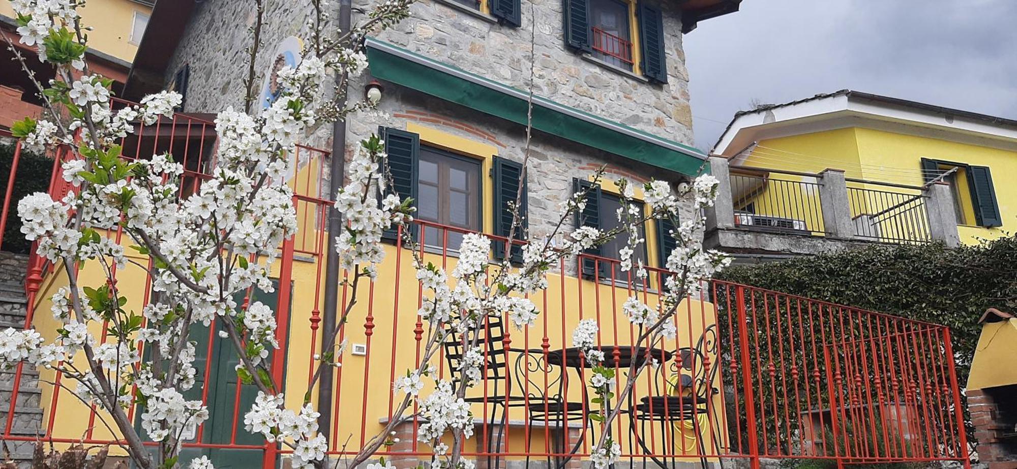 Deliziosa Casetta Sull'Appennino Toscano Montefegatesi Exterior foto